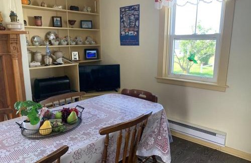 Twillingate House | Historic Hillside Family Retreat for Memorable Getaways