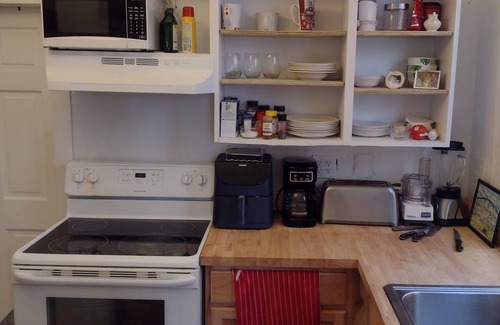 Palatka Apartment | Historic Home Steps from St Johns River and Downtown Shops