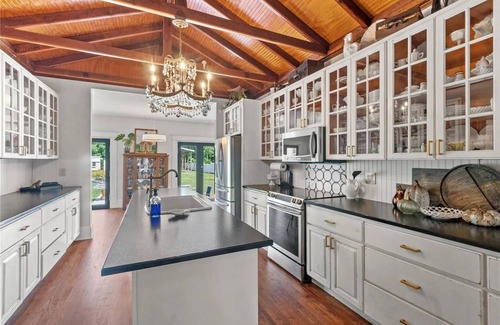 Bushnell House | Historic home away from home