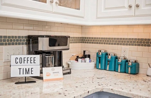Rountree Apartment | Pet-Friendly Escape at The Cherry St House Near MSU