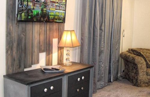 Santa Rosa House | Historic House: Two Units for a Memorable Stay