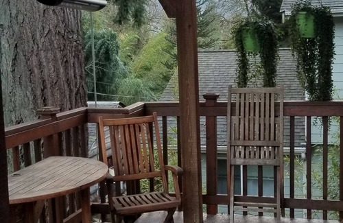 Olde Town House | Historic Issaquah: Guest Rated 10/10 with Spa & Breakfast