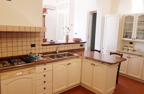 Carpignano Salentino Villa | Historic Villa with Beautiful Frescoes and Serene Garden