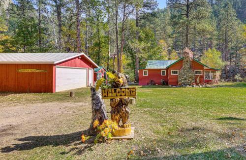 Keystone House | Historic Keystone Cabin Steps from Mount Rushmore!