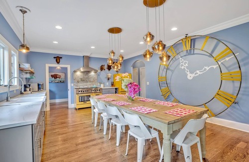 Leipers Fork House | Historic Leiper's Fork Inn: Rated 10/10 with Family Amenities