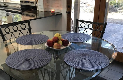 Keezletown Cabin | Historic Lodge with Hot Tub, Near JMU & Massanutten
