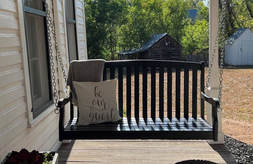 Llano Cottage | Quaint Historic Lodging Near Llano River & Main Street