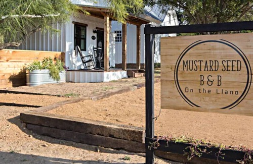Llano Cottage | Quaint Historic Lodging Near Llano River & Main Street