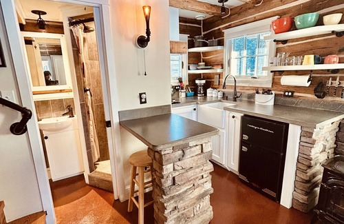 Biwabik Cabin | Historic Log Cabin Retreat with Pool & Spa Near Giants Ridge
