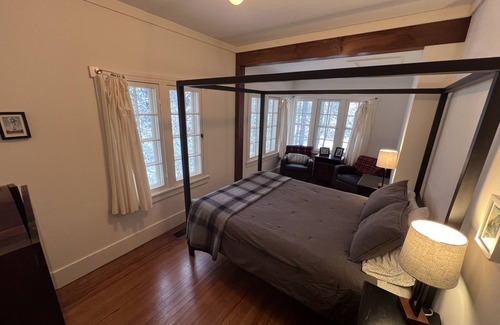 Phoenicia Cabin | Historic Craftsman Lodge with Pool, Spa & Streamside Views
