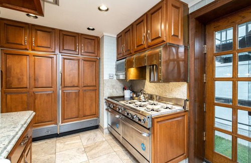 Mile Square House | Historic luxury townhouse in the heart of downtown Indianapolis