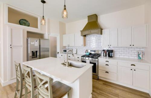 Madison House | Historic Madison Retreat - Pet-Friendly & Close to Ohio River