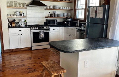 Blacksburg Other | Historic Manor House with Pool & Spa Near VA Tech