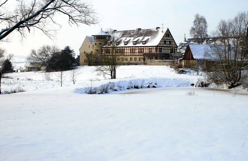 Erlabronn Apartment | Historic Manor in Steigerwald: Pool, Spa & Top Rated Stay