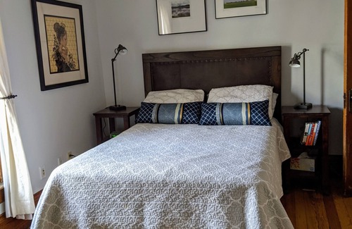 Newlands House | Historic Mapleton Hill - Walk to Pearl Street & Trails