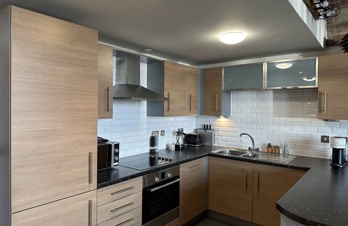 Carlisle Apartment | Historic Mill Central: Sky Glass, Nespresso & Fast Wi-Fi