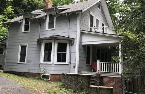 Montreat House | Historic Montreat Respite House: Pet-Friendly Retreat with Spa