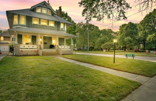 Downtown Toledo House | Historic Old West End Home - Pet Friendly & Next to Arboretum