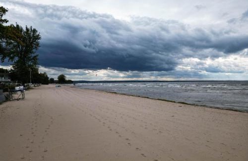 Sylvan Beach House | Historic Oneida Lake House Condo with Ocean View & Hot Tub
