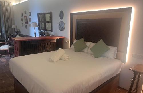 La Catedral Apartment | Historic Casa de las Cabezas in Córdoba - Guest Rated 9.4