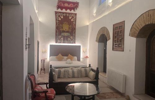 La Catedral Apartment | Historic Casa de las Cabezas in Córdoba - Guest Rated 9.4