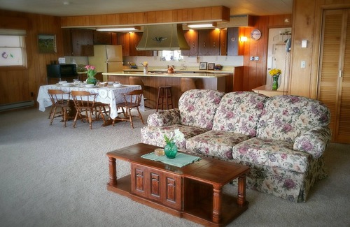 Kachemak House | Experience Historic Charm with 180° Ocean Views at Carolyn's Suite