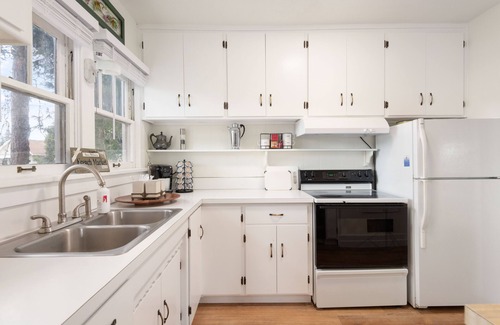 Prosser House | Historic Riverfront Farmhouse with Private Waterfront Access