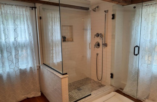Ivoryton House | Enchanting Sanctuary Retreat with Pool and Spa Access