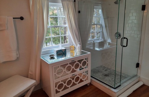 Ivoryton House | Enchanting Sanctuary Retreat with Pool and Spa Access