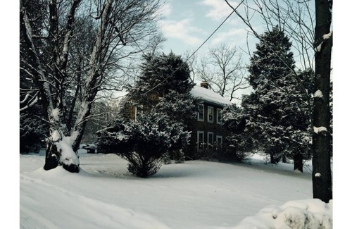 Cherryville House | Quaint Stone House with Lake Views in Tranquil Countryside