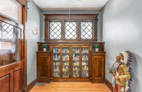 Tiffin House | Historic Tiffin Home Near University with Hot Tub Access
