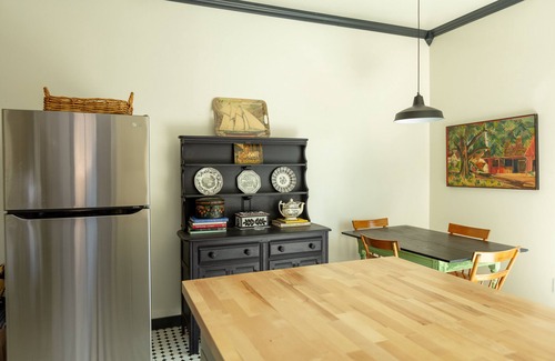 Hudson House | Historic Townhouse in Hudson, NY - Family-Friendly Retreat