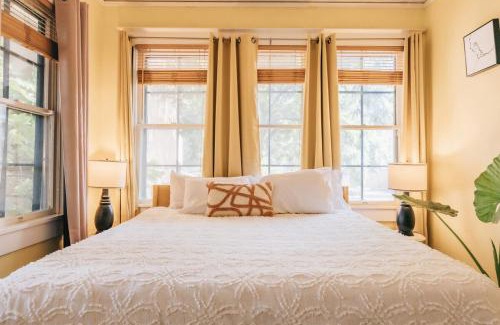 West Campus House | Historic Victorian 4B Home on UT Campus & Downtwn