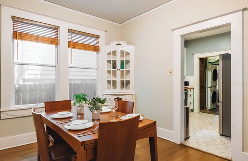 West Campus House | Historic Victorian 4BR Home on UT Campus and Downtown