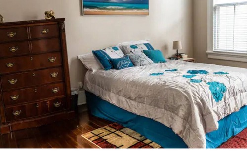 Olde Town Augusta Apartment | Charming Historic Victorian Style Apartment for Families