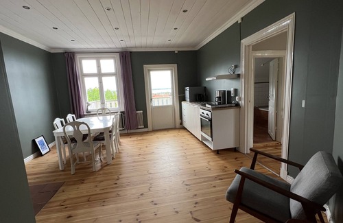 Granna Villa | Historic Villa with Spa and Lake Views in Gränna