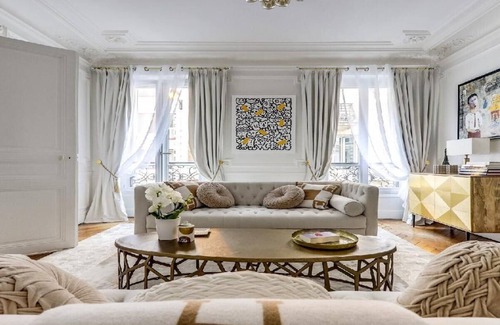 16th Arrondissement Apartment | Experience Historic Elegance at Rue Passy, Paris