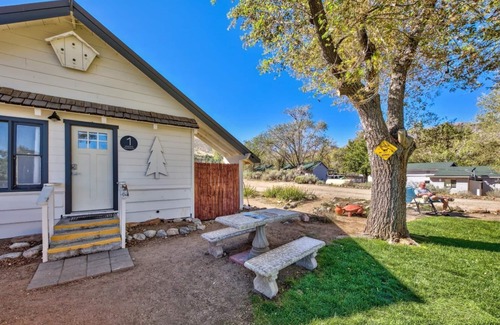 Walker Apartment | Historic West Walker Motel: Family-Friendly Retreat in Sierras