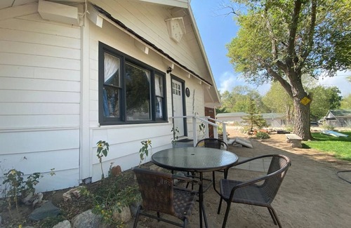 Walker Apartment | Historic West Walker Motel: Family-Friendly Retreat in Sierras