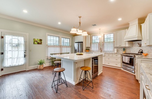 Grand Coteau House | Historic 1835 Home in Grand Coteau with Spa & Breakfast
