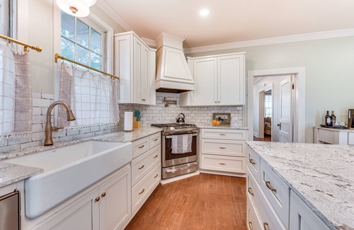 Grand Coteau House | Historic 1835 Home in Grand Coteau with Spa & Breakfast
