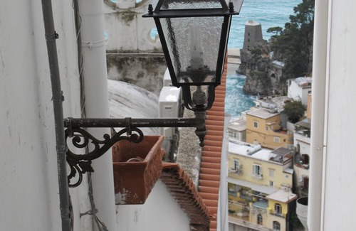 Chiesa Nuova Apartment | Historic 5-Room Apartment with Ocean View & Grand Piano