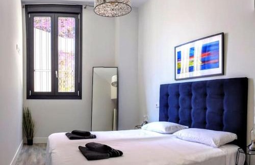 San Felipe Neri Apartment | Historic Flat with Pool, Tennis & Parking in City Center