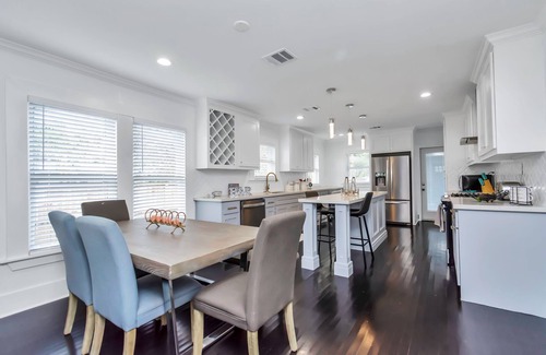 Greater Heights House | Cozy Historical Home in Houston Heights - 10/10 Guest Rating