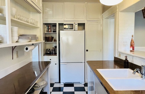 Cloverdale House | Cozy Historical Home Steps from Downtown Attractions