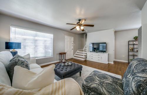 Uptown Apartment | Historic Escape in Iconic Alamo Heights with Sky Views