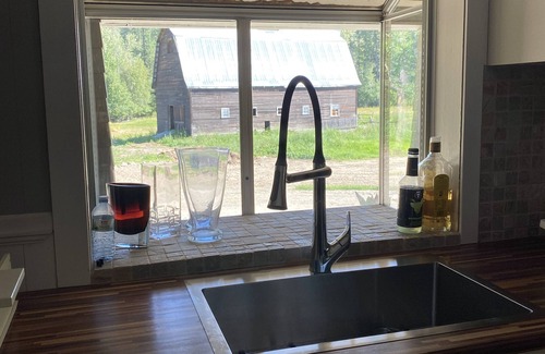 Cherryville House | Cozy Historical Log Cabin with Kitchen and Family Amenities