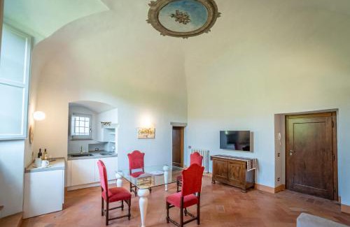 Montepulciano Apartment | Exceptional Historical Renaissance Palace - Family Friendly Stay