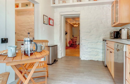 Thurmont Cottage | Historical Escape in Thurmont with Furnished Deck Awaits!