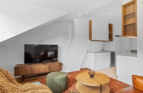 Hobart Central Business District Apartment | Historical Victoria Tavern Three